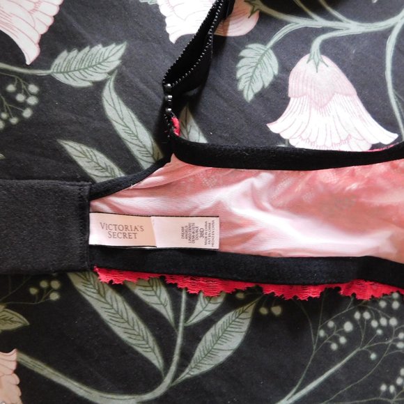 RARE VICTORIA'S SECRET DREAM ANGELS CHRISTMAS BRA - Picture 11 of 14